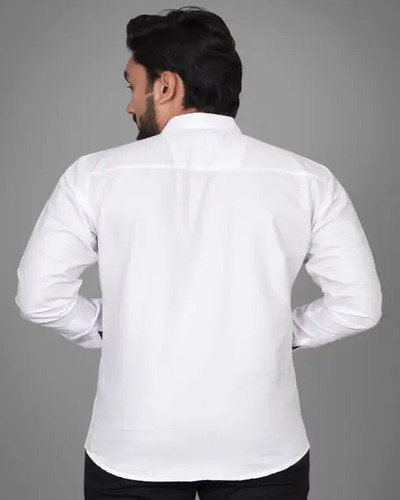 Men Regular Fit Solid Spread Collar Casual Shirt