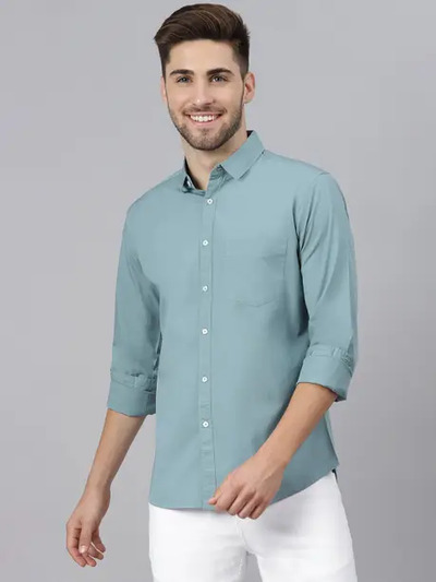 Men Slim Fit Solid Spread Collar Casual Shirt